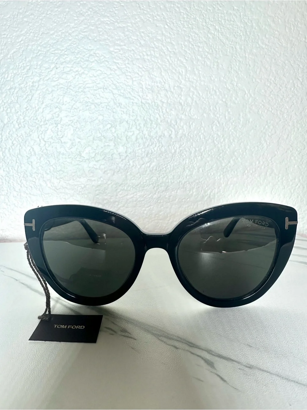 Tom Ford Black Oversized Cat-Eye Sunglasses with Dark Lenses